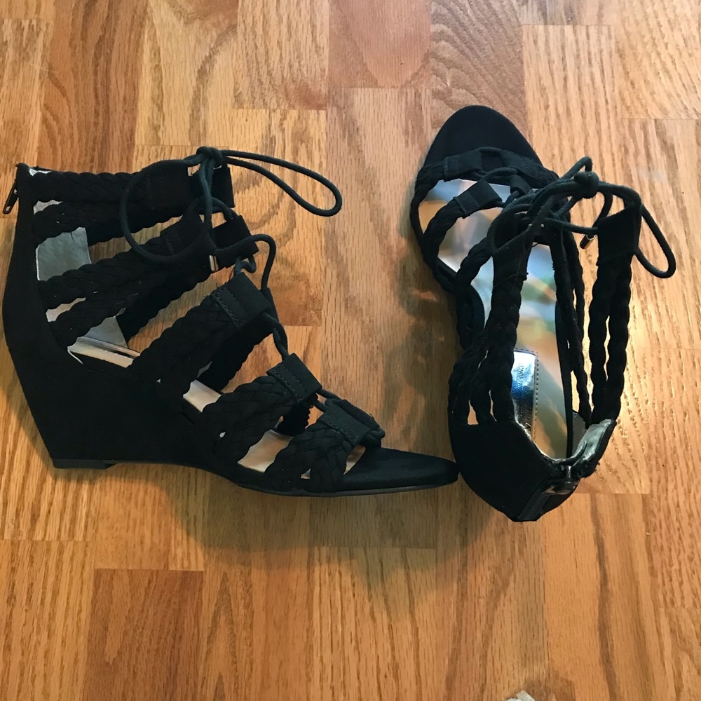NIB INC Black Wedge Witley Open Toe Sandals 7.5M - Picture 9 of 16